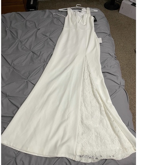 NWT. Lulu’s take a vow lace mermaid maxi dress - Picture 5 of 12